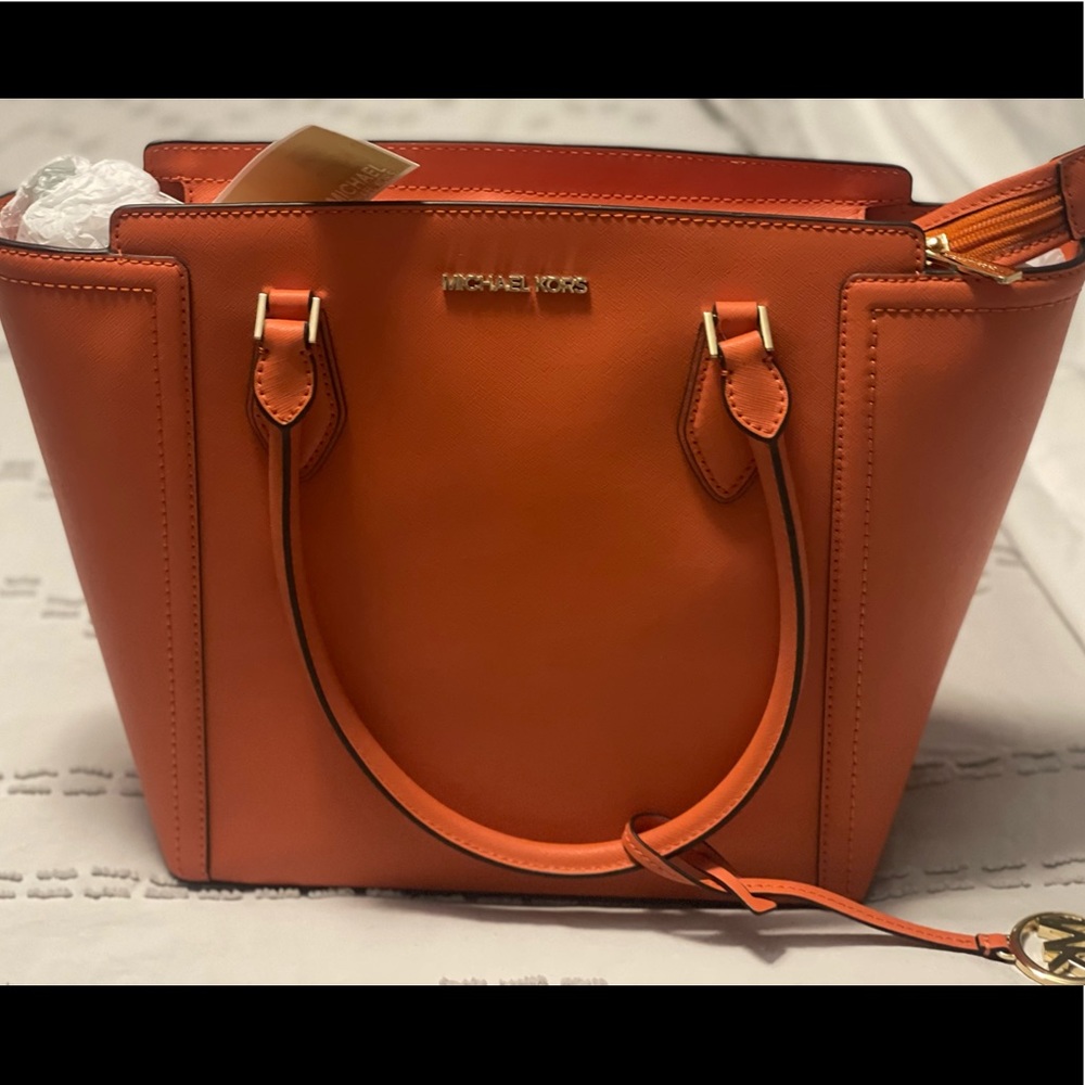 Michael Kors  (color:tangerine) bag,
brand new with tags (never used)